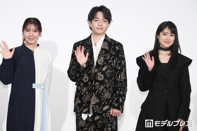 酒井麻衣監督、西畑大吾、福本莉子（C）モデルプレス