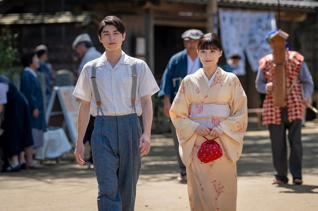 本田響矢、芳根京子「波うららかに、めおと日和」第1話（C）フジテレビ