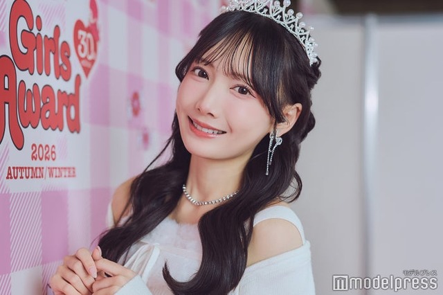 モデルプレスのインタビューに応じた鈴木瞳美（C）モデルプレス