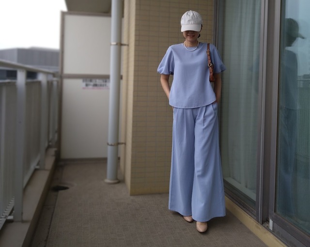 49歳中受ママが【GUマネキン買い】で上下2,780円セットアップ「若作りにならないか心配だった」ブルーを選んだ結果
