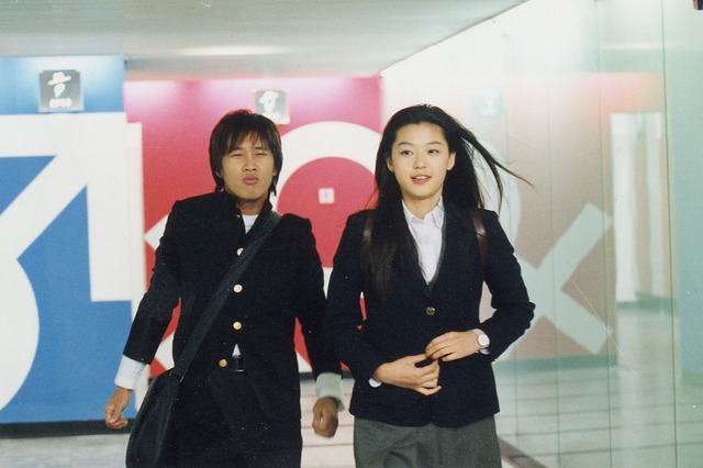 『猟奇的な彼女 4K完全版』　（C） 2001 ShinCine Communications Co., Ltd., All Rights Reserved