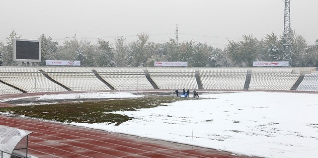 関東で大雪…「雪化粧」したJクラブの練習場をまとめてみた