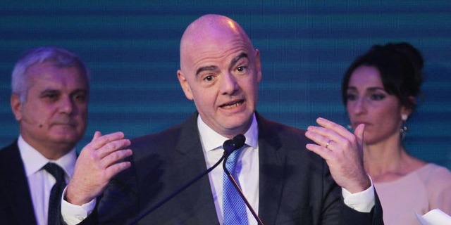 代理人ビジネスは危険すぎる…FIFA会長、手厳しく批判