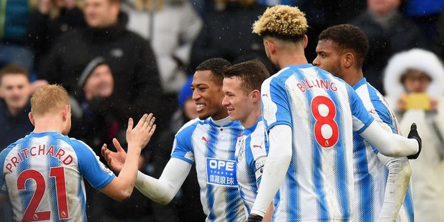 衝撃の映像！ハダーズフィールドの試合で「ポロリ」が…