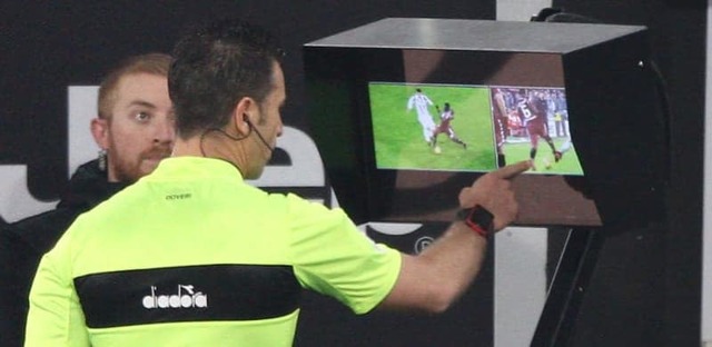 スペイン1部、来季から「VAR」使用！ビデオ判定を導入へ