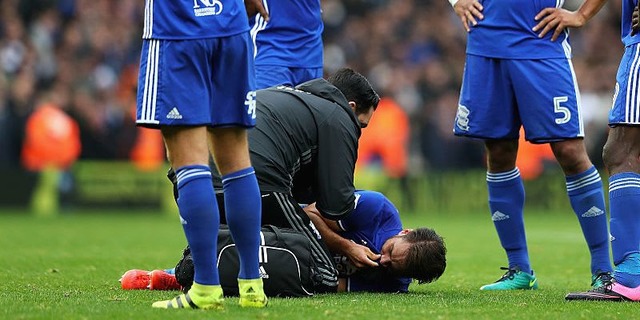 膝の重症、頭蓋骨骨折…不運すぎるボーンマスDF、30歳で涙の現役引退