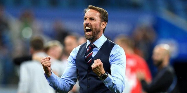 イングランド代表に衝撃走る！ジョギングで肩を脱臼…監督が