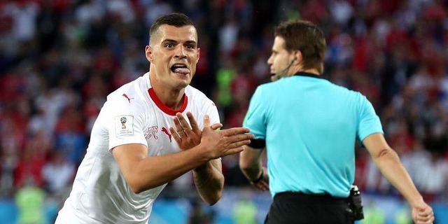 スイス代表3名、W杯での「鷲パフォーマンス」に出場停止はナシ！