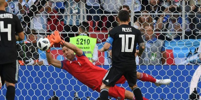 メッシよりも…動画で見る「W杯最大のPK失敗」5選