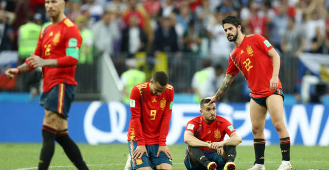 スペイン代表、W杯衝撃敗戦…セスクは「ティキタカを絶つ時だ」