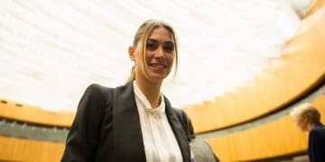 ボアテングを“寝潰した”脅威のセクシーモデル、ロナウドは「眼中なし」