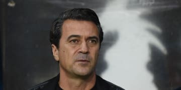 サガン鳥栖、フィッカデンティ監督がトップチームを離れると発表