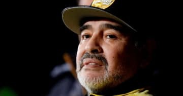 マラドーナ、歩行困難…「軟骨がない」と医師が明かす