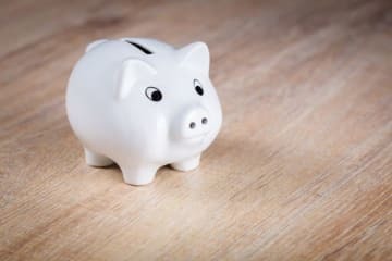 お金をつくるにはお金が必要。これは非情なルールですが、考えを尽くせば、お金がない人でもお金を増やすことはできます。お金がない人でもお金を増やせる方法をご案内しますが、決して安全気楽な道ではないので、多くの人は真似をしてはいけません