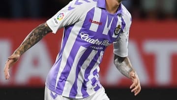 アーセナルとドルトムント、23歳のスペイン人DFを狙う