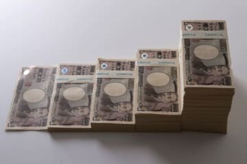 500万円の貯め方を、5つのポイントをあげてお話ししたいと思います。500万円の貯金を作っておきたい理由、家計支出のムダの省き方や資産運用の仕方のコツについても解説します。