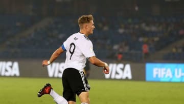バイエルン、ハンブルガーから19歳の超新星を獲得！異例の「加入時期は未定」
