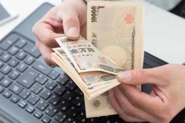 1000万円までの道のりは長いのですが、まずは100万円、次に300万円を目指しましょう。プランニングのポイントをご紹介します