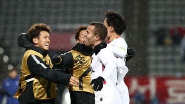 鹿島アントラーズ、10人で衝撃の逆転勝利！怒涛の2得点を見よう