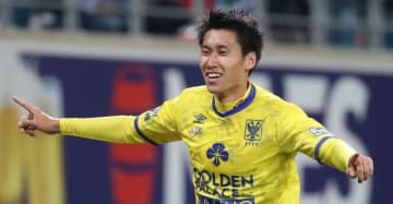 鎌田大地、ベルギーで13点目！関根との日本人コンビでついにやったぞ
