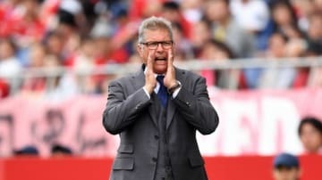浦和レッズ、オリヴェイラ監督を解任！大槻氏が再び指揮へ
