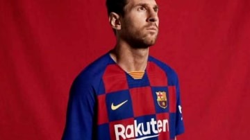 バルセロナ、仰天の新ユニフォーム発表！なんと史上初の「チェック柄」