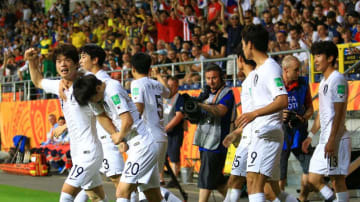 U-20W杯、韓国とウクライナが初の決勝進出！またもVARで「決定的判定」が