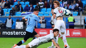 冨安に競り勝ってゴール、ウルグアイ代表DFヒメネス「相手は賢かった」