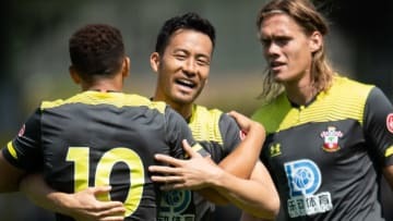 吉田麻也、決めた！フェイエ戦の「ごっつあんゴール」がこれ