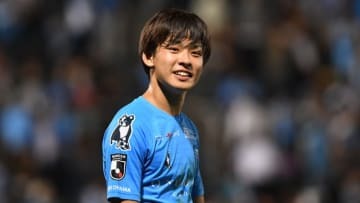 久保と同世代の17歳、斉藤光毅が驚異の「個人技弾」！横浜FCも6連勝