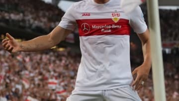 名門シュトゥットガルト、なんと選手全員がGKユニを着用へ！なぜ？