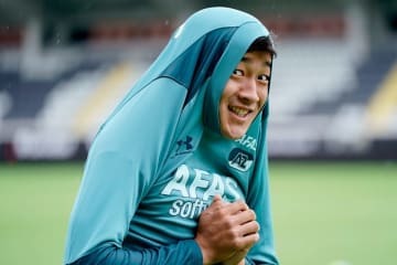長友を超える？AZ菅原由勢、クラブが作成した「GIF動画」がやばい