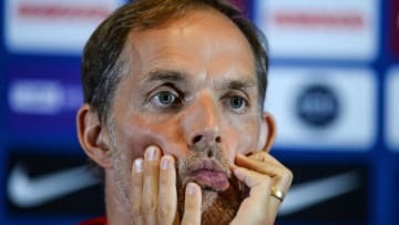 PSG監督に選手困惑…「アイツが先発？」「謎システムだな」「いつもだろ」