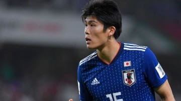 冨安健洋がやった！仲間のハートを鷲掴みした「完璧パフォーマンス」がこれ