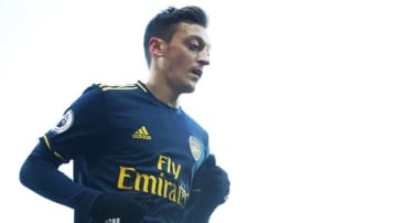 エジルvsクルルは一体なんだったのか　本人が明かす