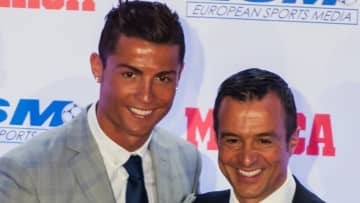 ロナウド代理人、メッシのバロンドール受賞は不当などと発言