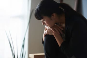 相談者は、就職1年目にうつ病を発症し、以来パート勤務を続ける29歳の独身女性の方。将来が不安で、なかなか支出ができず、交友関係が狭いのも不安とのこと。ファイナンシャル・プランナーの平野泰嗣さんがアドバイスします。