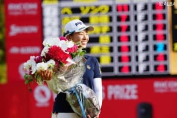 渋野日向子が最優秀女子選手賞など最多3冠！（撮影：岩本芳弘)