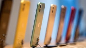 バルセロナ、超太っ腹！選手全員に「最新iPhone」をプレゼントする