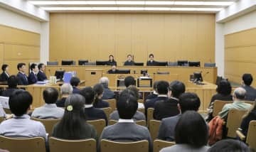 小4女児虐待死事件で、栗原勇一郎被告の裁判員裁判初公判が開かれる千葉地裁の法廷＝21日午前（代表撮影）