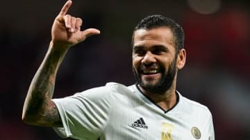 これがダニ・アウヴェスだ！ロッカーでの「魂のスピーチ」がすごい