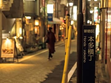 神楽坂の居酒屋通りに潜むビルには、日本酒と和食をゆったり嗜める大人なカウンターがあった！