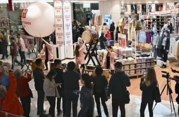 米ニューヨークのユニクロの店舗＝2019年3月15日