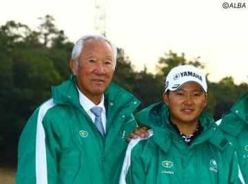 青木功（左）と今平周吾が五輪延期にコメントを出した