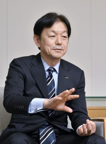 インタビューに答える村田製作所の中島規巨次期社長