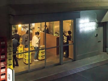 酒屋の倉庫をお洒落にリノベーション！イマドキの立ち飲みはセンスが光る！
