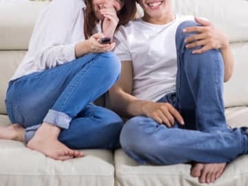 突然訪れた、二人っきりの休日。すれ違っていた夫婦が、お家で愛を深めるために行ったコト