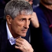 バルセロナの61歳セティエン監督、うまい!「精密シュート練」がこれ 画像