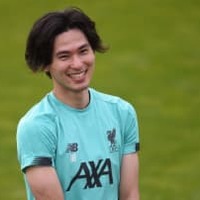 南野も髪のびる!フィルミーノは「イメチェン」でこんな姿に 画像