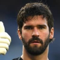 リヴァプールGKアリソン、やっぱすごい!「平然とやる鬼反応」がこれ 画像